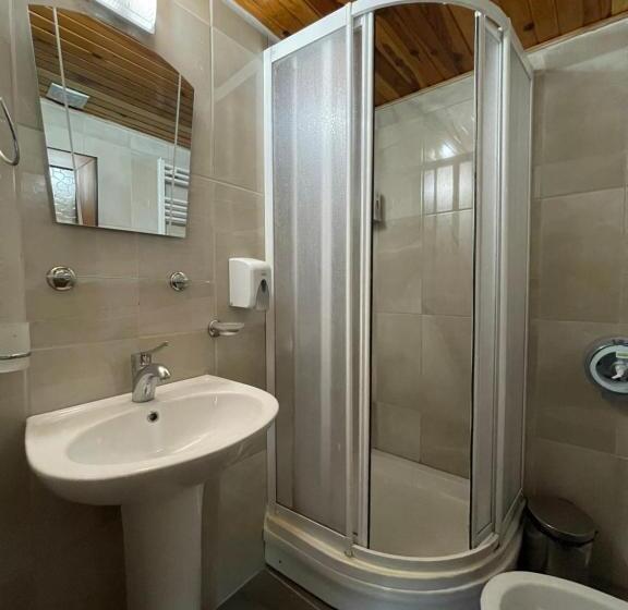 اتاق راحتی, Ozkan Otel