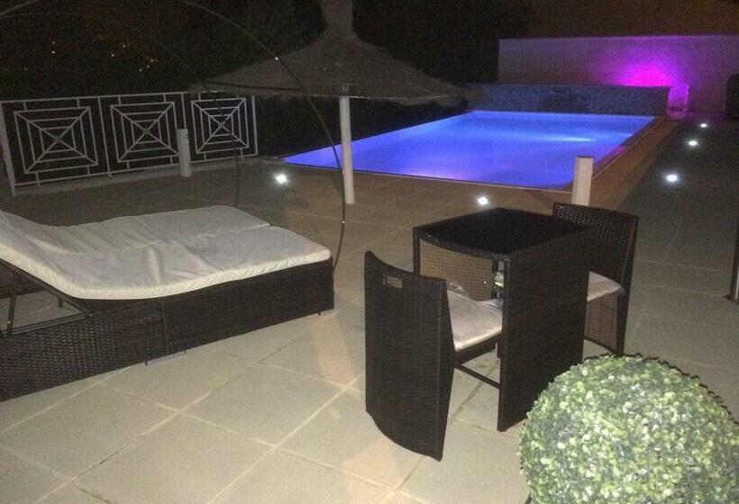 سوئیت با وان آب گرم, La Paillote Exotique Spa