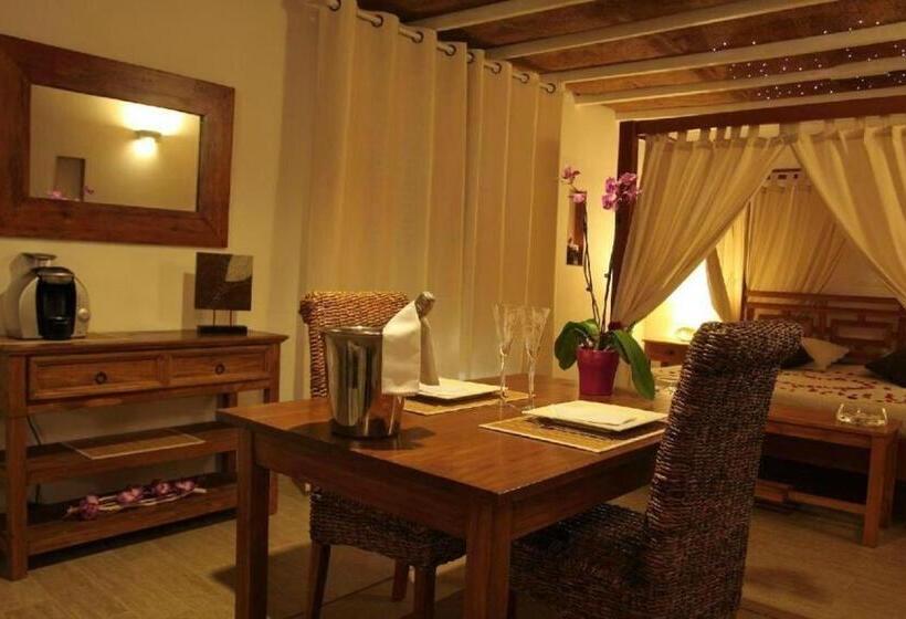 سوئیت با وان آب گرم, La Paillote Exotique Spa