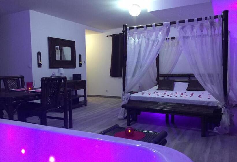 سوئیت با وان آب گرم, La Paillote Exotique Spa