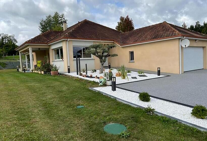 Номер Стандарт, Chez Christiane Et Gerard
