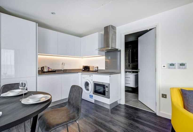 스탠다드 스튜디오, Dockside Apartments At Excel