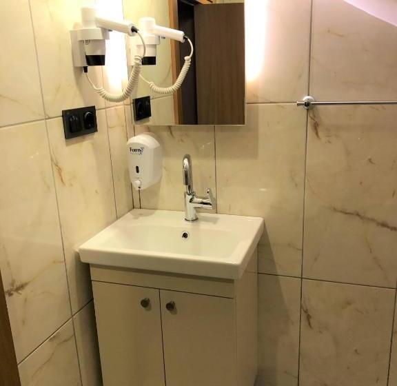 اتاق استاندارد با تراس, Onal Motel