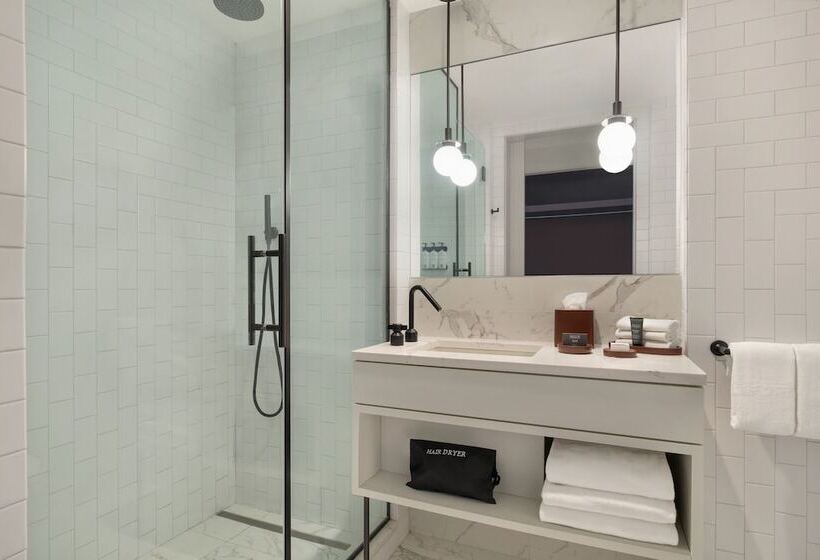 Номер Стандарт Адаптированный для Инвалидов, Indigo   Williamsburg   Brooklyn, An Ihg
