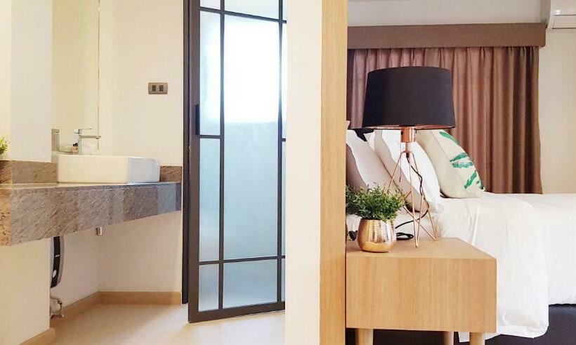 Deluxe Room, Matana