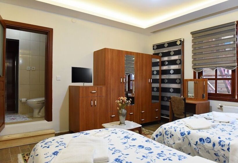 Номер Стандарт Трехместный, Oz Butik Otel Antik Kent Myrleia