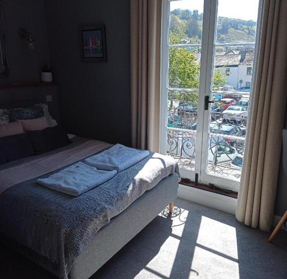 Quarto Estandar com Sacada, Millpool House