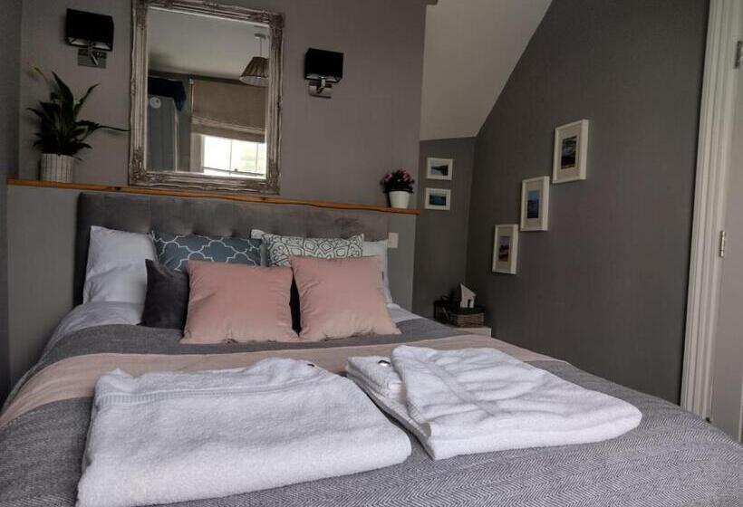 Номер Deluxe, Millpool House