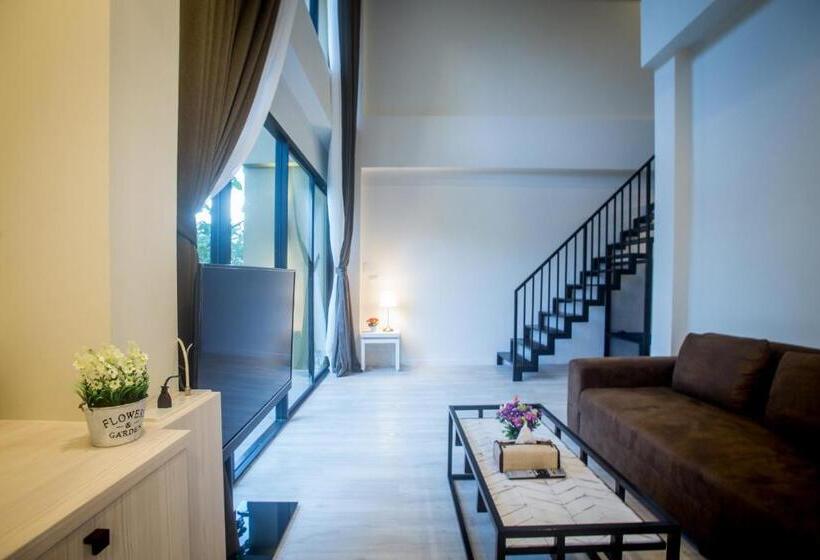 Люкс Дюплекс, T Rex Buriram Boutique Hotel New Hotel In Buriram