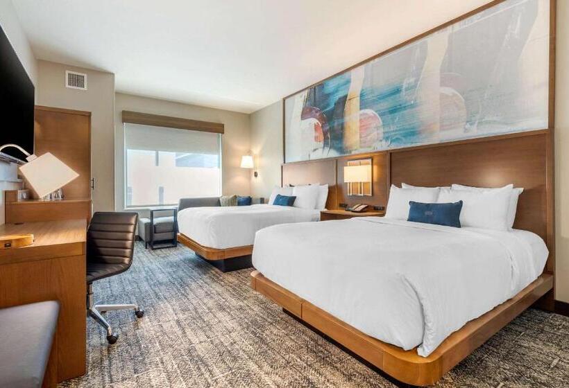 اتاق استاندارد برای معلولان, Cambria Hotel Davenport Quad Cities