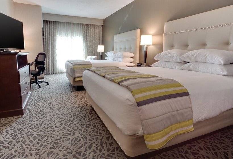 سوییت, Drury Plaza Hotel Dallas Richardson