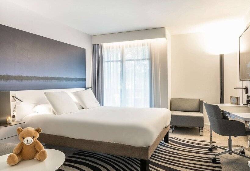 Номер Executive, Novotel Deauville Plage