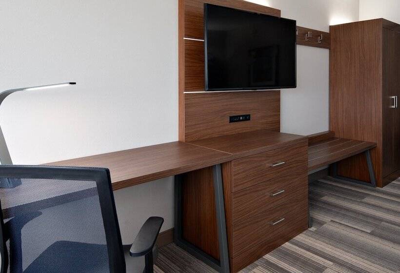 Номер Стандарт, Holiday Inn Express & Suites   Elkhorn   Lake Geneva Area, An Ihg