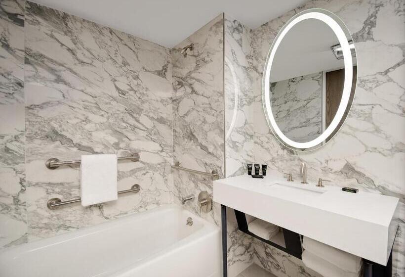 اتاق لوکس با تخت بزرگ, Hyatt Centric Midtown 5th Avenue New York