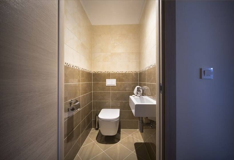 سوییت با چشم‌انداز دریا, Remisens Casa Rosa   Hotel Metropol Annexe