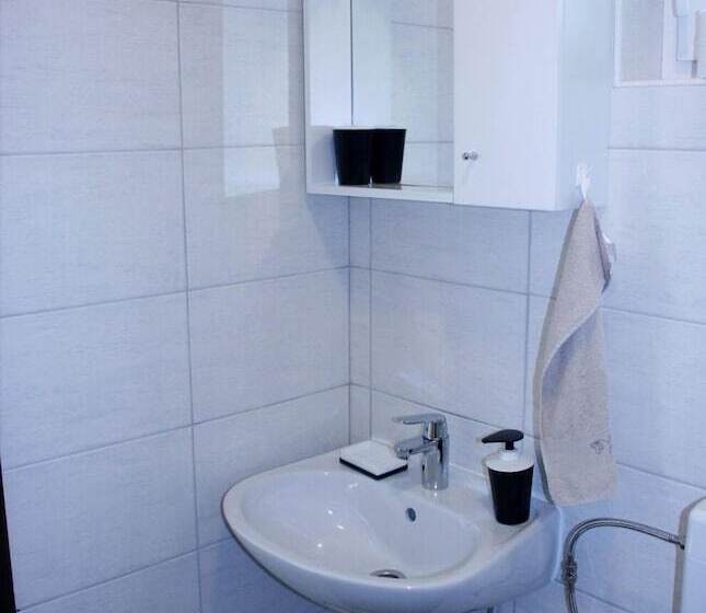اتاق اکونومی, Guesthouse Stari Jasen