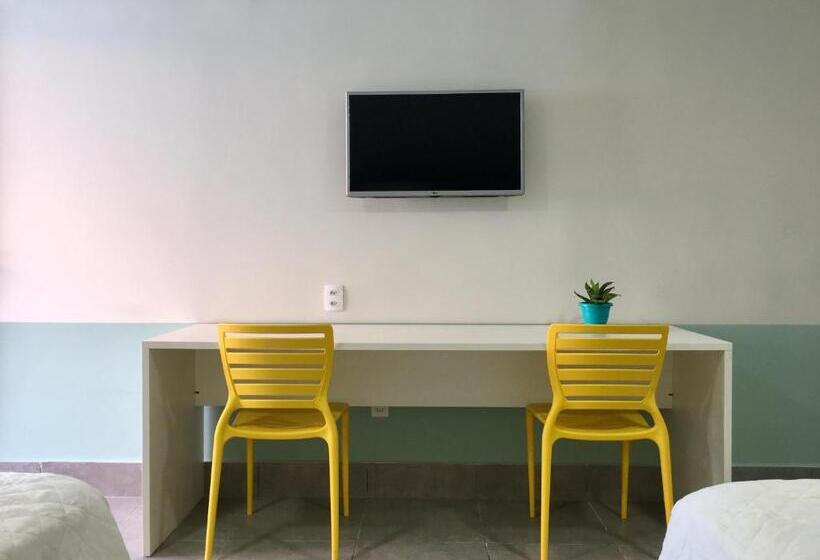 Quarto Quadruple Standart com Varanda, Pousada Praia De Porto