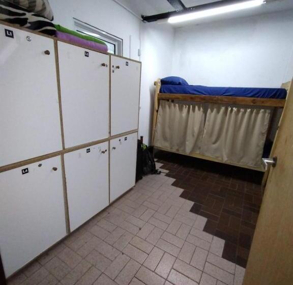 Кровать в Общей Комнате, Como En Casa Hostel