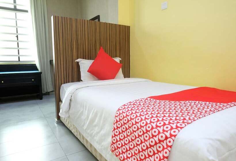 اتاق استاندارد یک نفره, Oyo 653 Green World