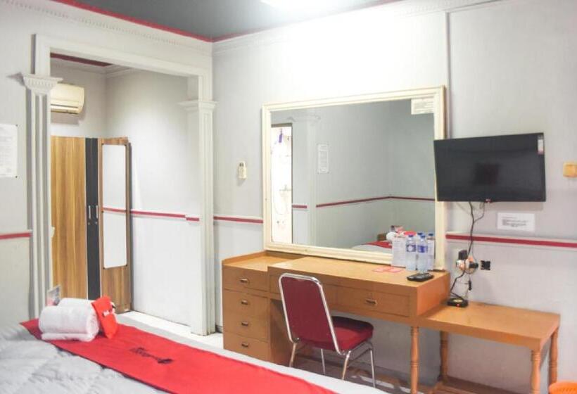 Номер Economy, Reddoorz Plus Near Rscm Jakarta