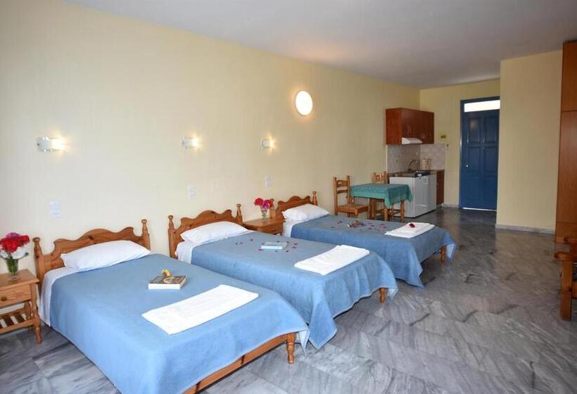 استودیو استاندارد با بالکن, Blue Sky Hotel   Petra   Lesvos   Greece
