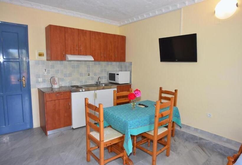 آپارتمان 1 خوابه با بالکن, Blue Sky Hotel   Petra   Lesvos   Greece