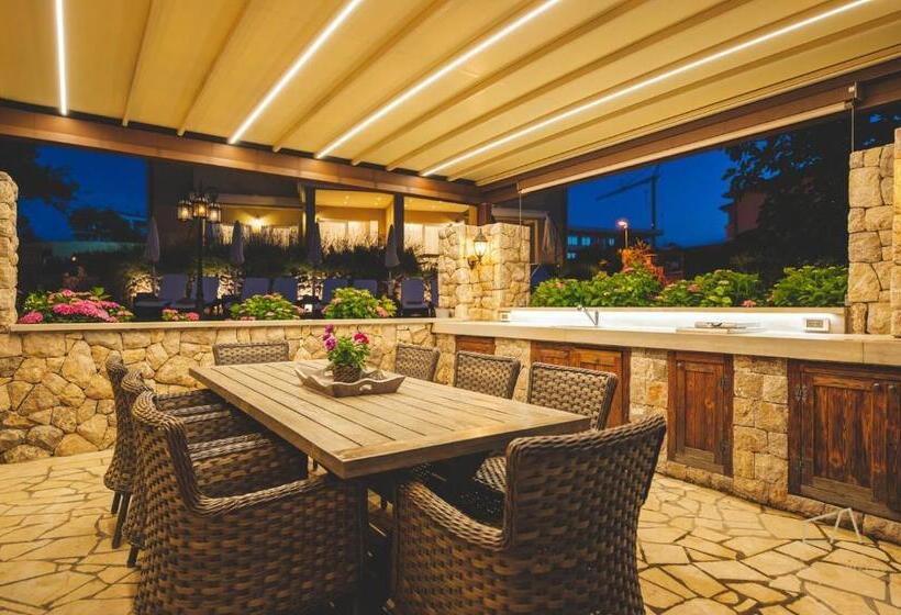 آپارتمان 1 خوابه همکف, Luxury Apartments Villa Luce