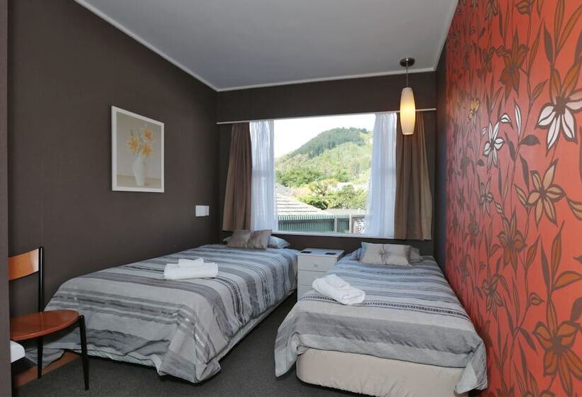 스탠다드 룸 공동 욕실, Wakatu Lodge   Hostel