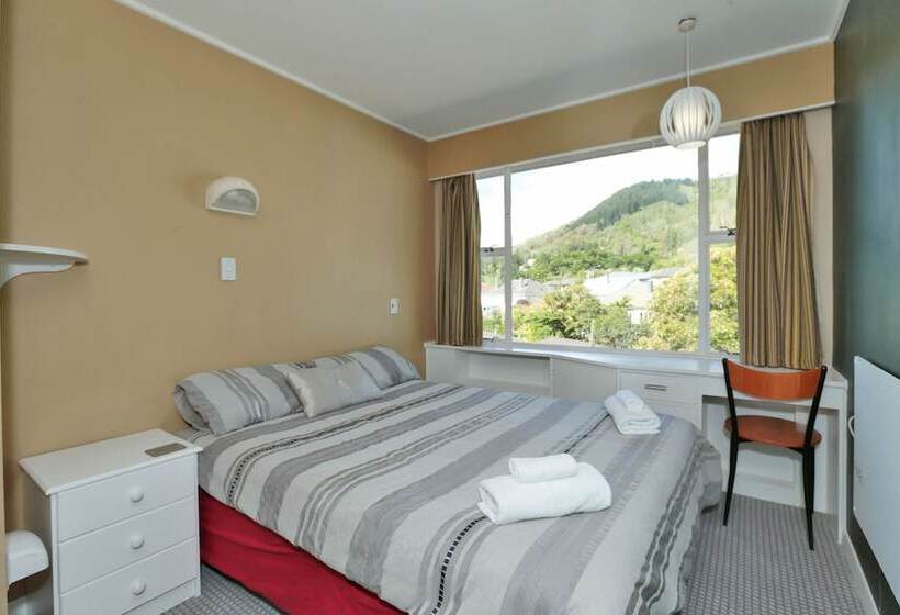 스탠다드 룸 공동 욕실, Wakatu Lodge   Hostel