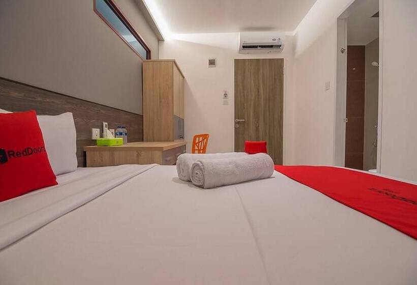 Номер Стандарт, Reddoorz Near Taman Rejomulyo