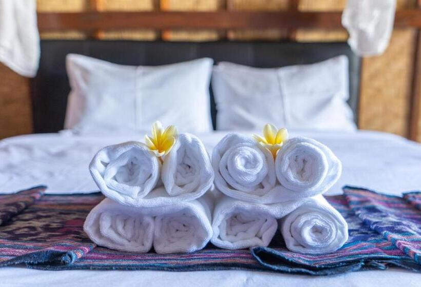 스탠다드 룸 산 전망, Tiing Bali Guest House Kintamani