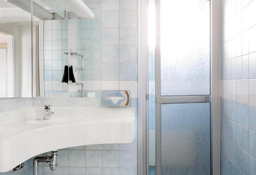 اتاق استاندارد, Comfort Hotel Arctic
