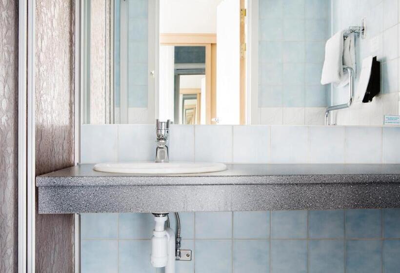 اتاق استاندارد, Comfort Hotel Arctic
