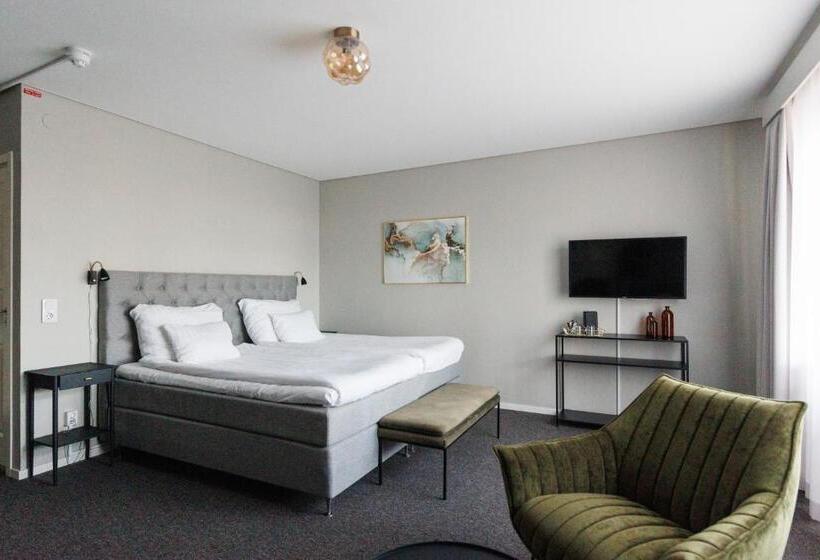 سوییت جونیور, Piteå Stadshotell