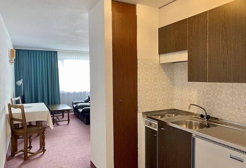 سوئیت خانواده 2 خوابه, Regina Terme