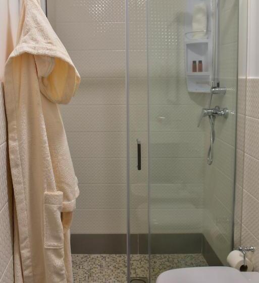 اتاق اکونومی, Palazzo Degli Affreschi