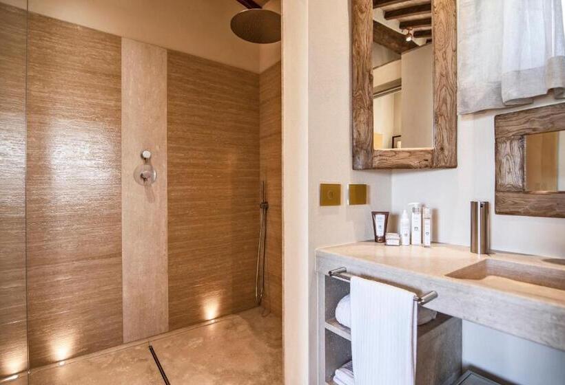 コンフォートルーム, Capanna Suites