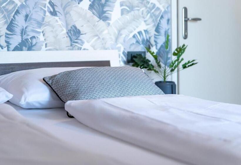 اتاق استاندارد با بالکن, Apartments Amigos