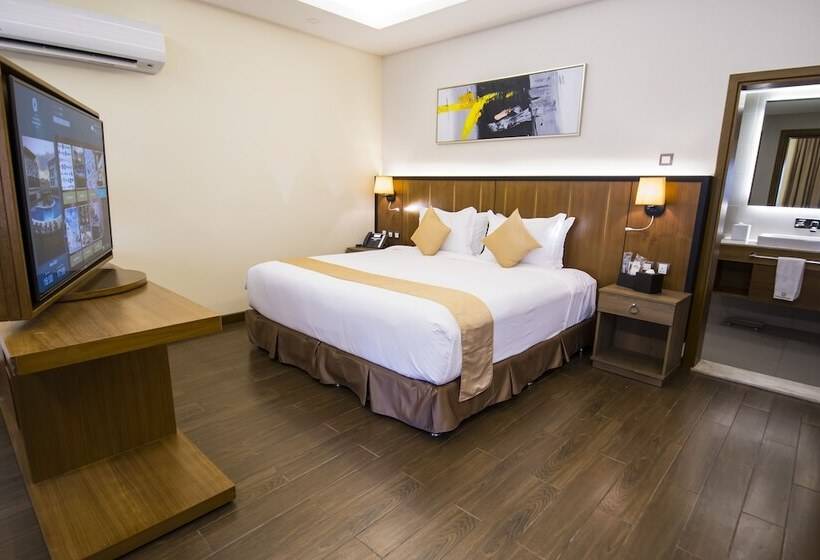 اتاق لوکس, Belad Bont Resort