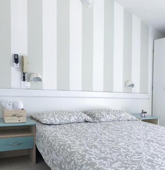 اتاق استاندارد چهار تخته, Alba B&b