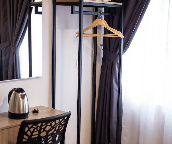 스탠다드 트리플 룸, Insuna