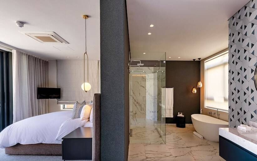 Президентский Люкс, Labotessa Luxury Boutique