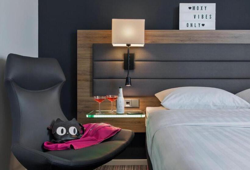Номер Стандарт, Moxy Copenhagen Sydhavnen
