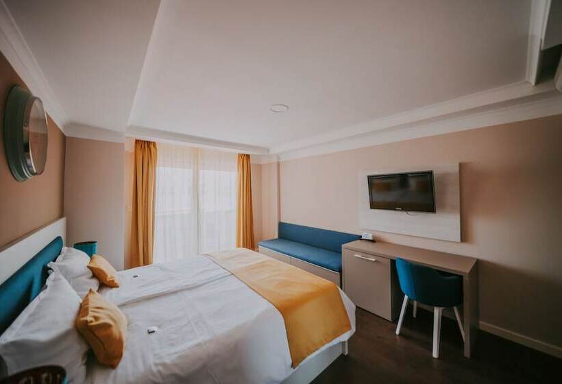 اتاق استاندارد با بالکن و چشم‌انداز دریا, Rooms Nadia