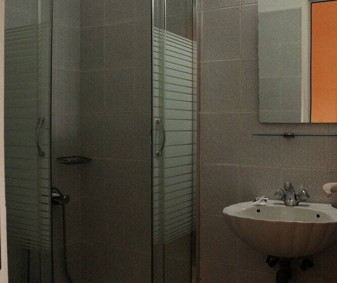 Четырехместный Номер Стандарт, Electra Hotel Piraeus