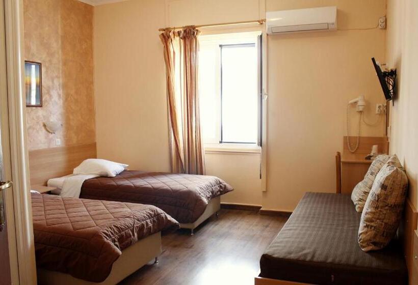 Номер Стандарт Трехместный, Electra Hotel Piraeus