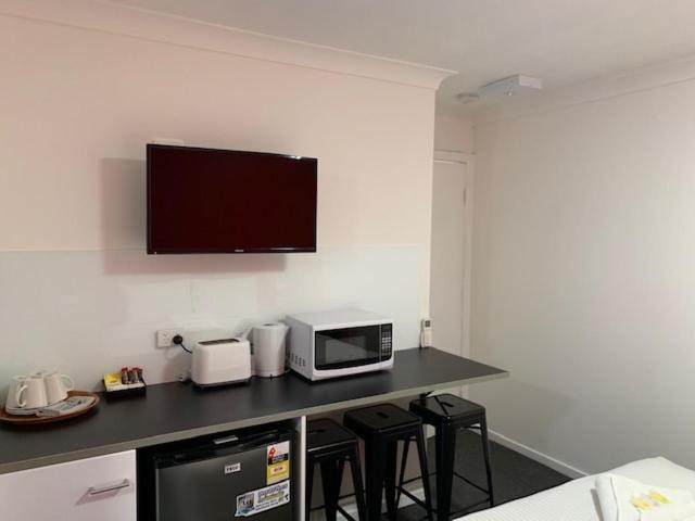 חדר משפחתי, Huskisson Beach Escape