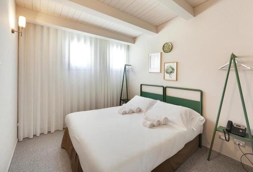 آپارتمان 2 خوابه, Relais Chiaramonte