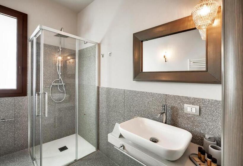 اتاق استاندارد با چشم‌انداز کوهستان, Relais Chiaramonte