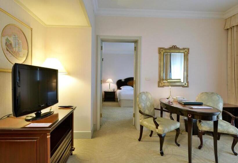 Suite Deluxe, Evergreen Laurel Hotel Bangkok